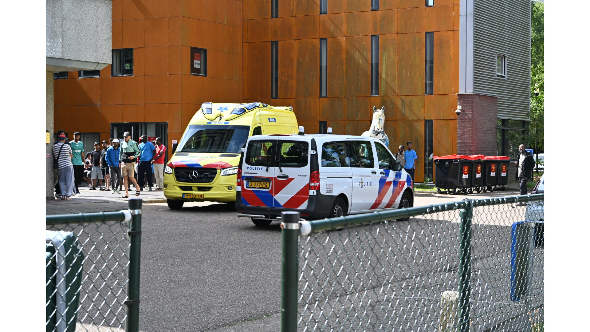 Foto: Alkmaar Robonsbosweg twee gewonden bij steekpartij.jpg